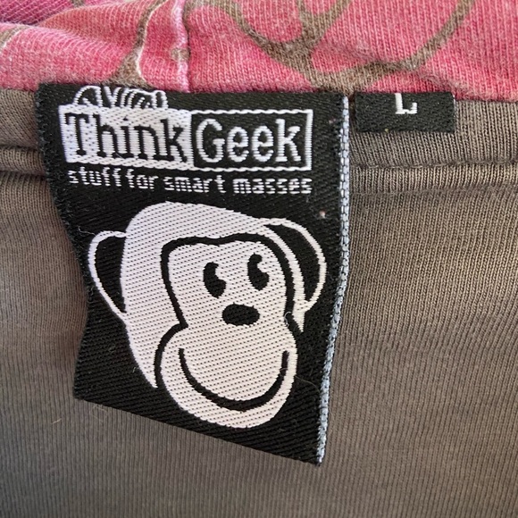 Think geek zombies attack hoodie - Picture 7 of 8